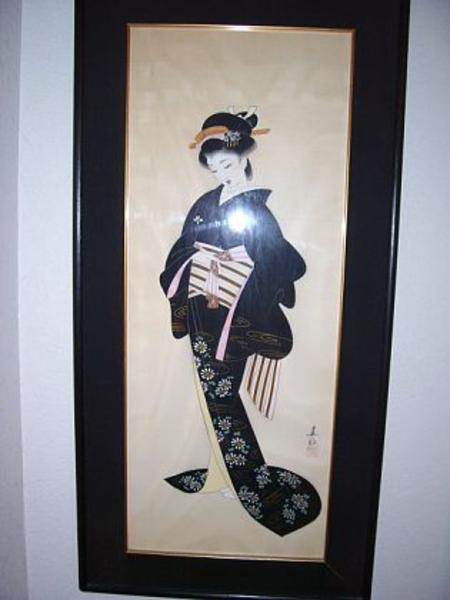 Standing Bijin